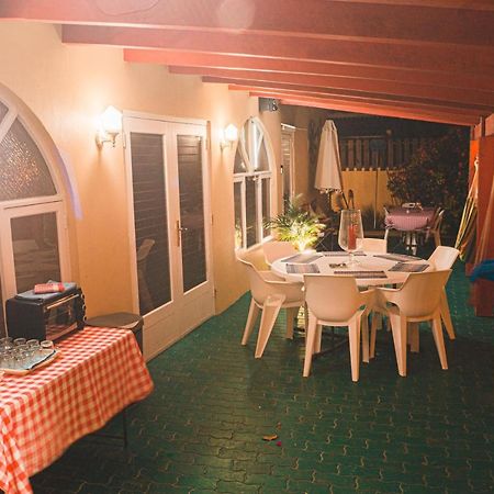 Courtesy Apartments Aruba Oranjestad Bagian luar foto