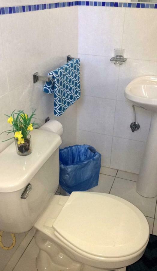 Courtesy Apartments Aruba Oranjestad Bagian luar foto